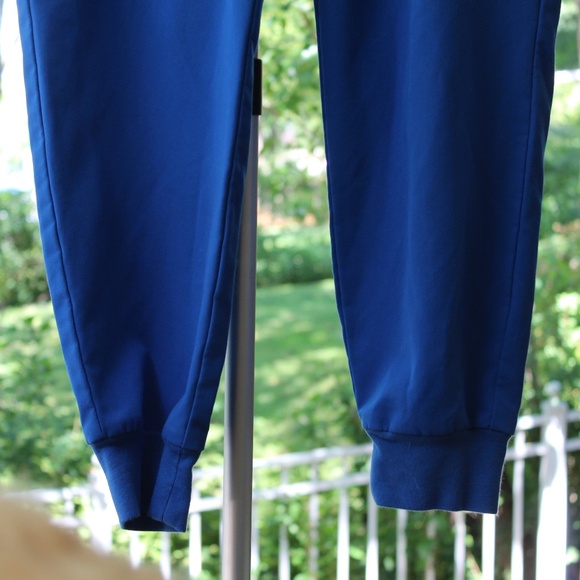 Figs Technical Collection Thread for Threads Blue Size Large L- Medical Scrubs - Picture 3 of 9